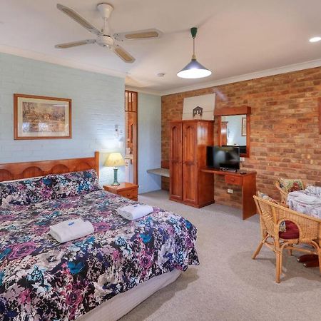 The Vineyard Motel Cowra Bagian luar foto