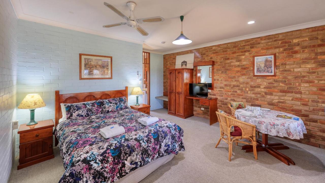 The Vineyard Motel Cowra Bagian luar foto