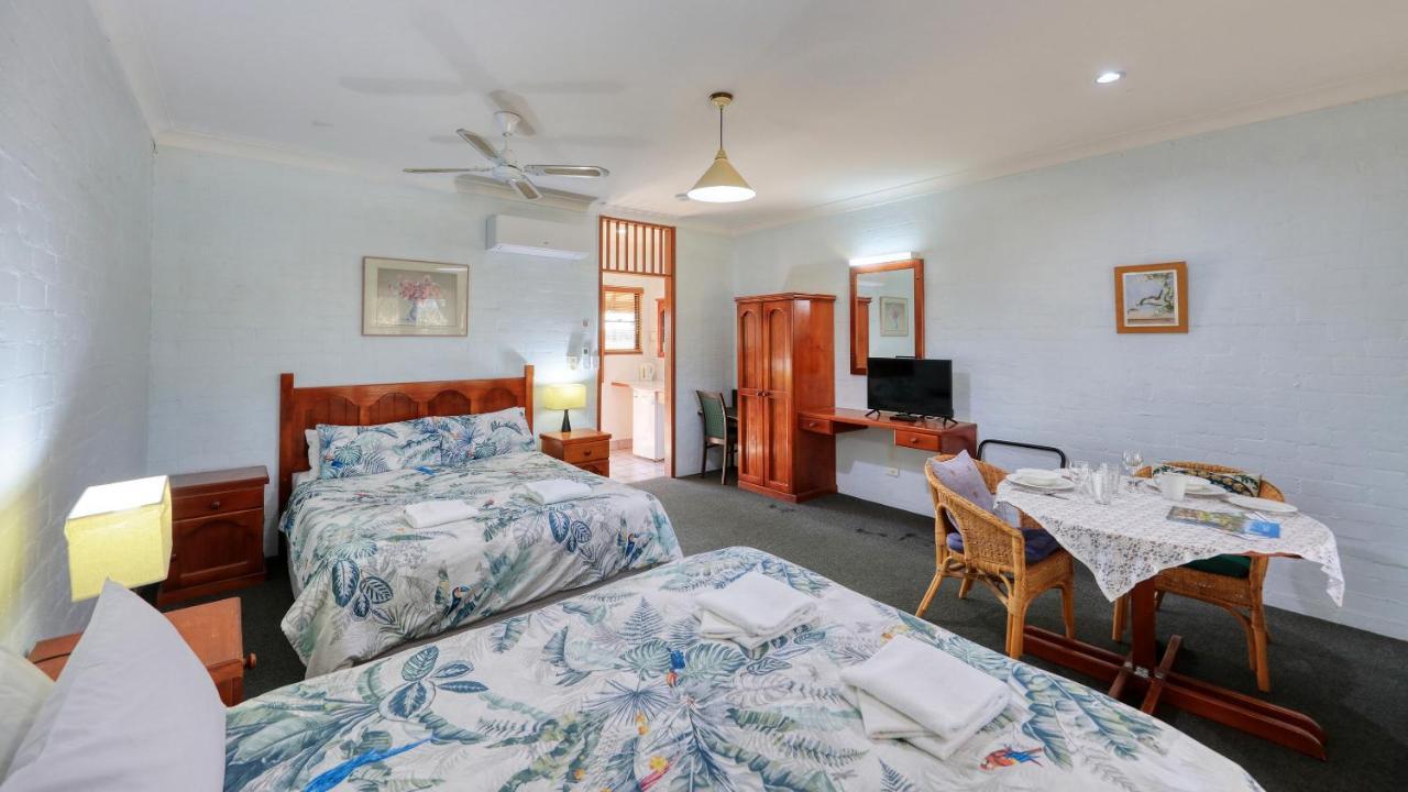 The Vineyard Motel Cowra Bagian luar foto